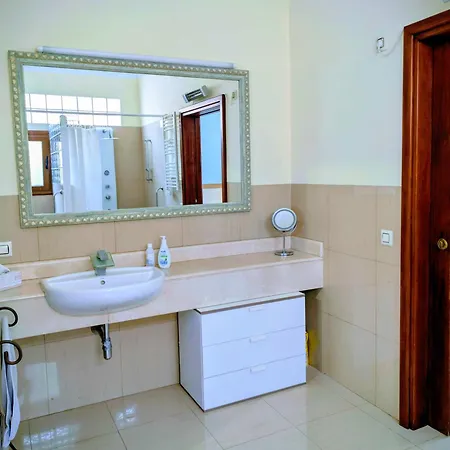 Primavera Apartment *